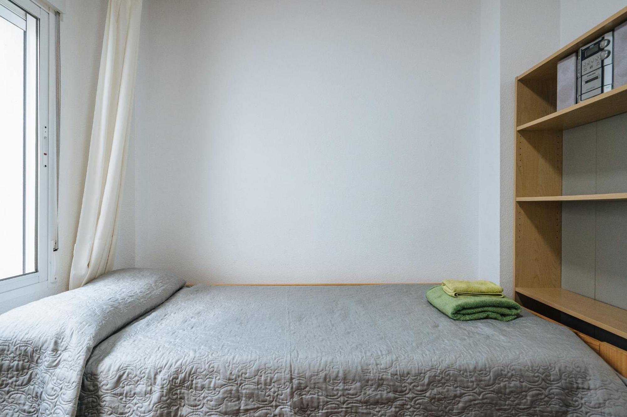 Pilsev Center Apartment Севилья Экстерьер фото