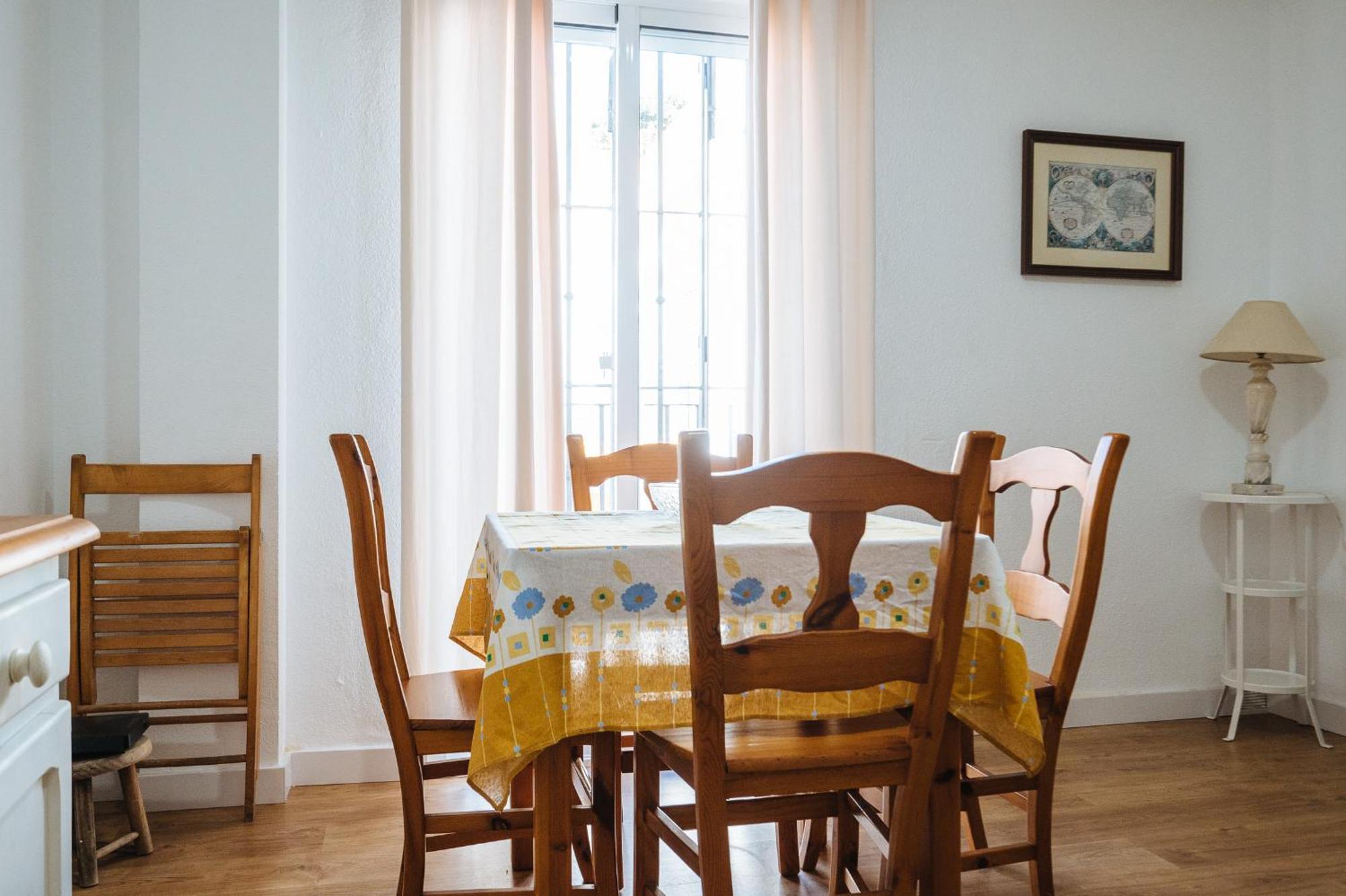 Pilsev Center Apartment Севилья Экстерьер фото