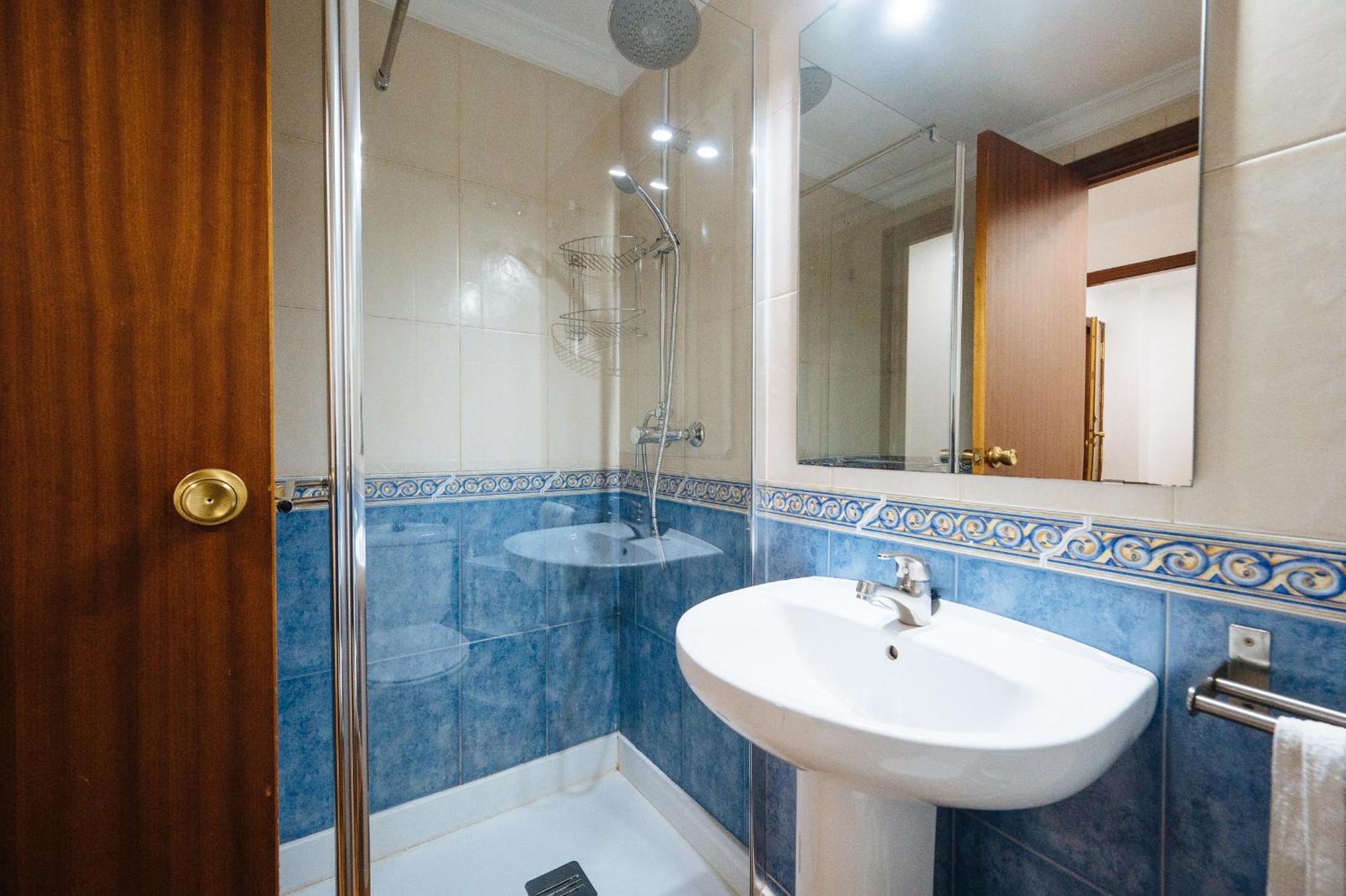 Pilsev Center Apartment Севилья Экстерьер фото
