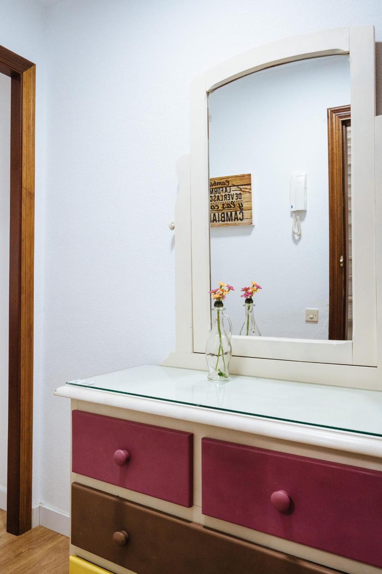 Pilsev Center Apartment Севилья Экстерьер фото